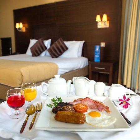 White Sands Hotel Портмарнок Екстер'єр фото