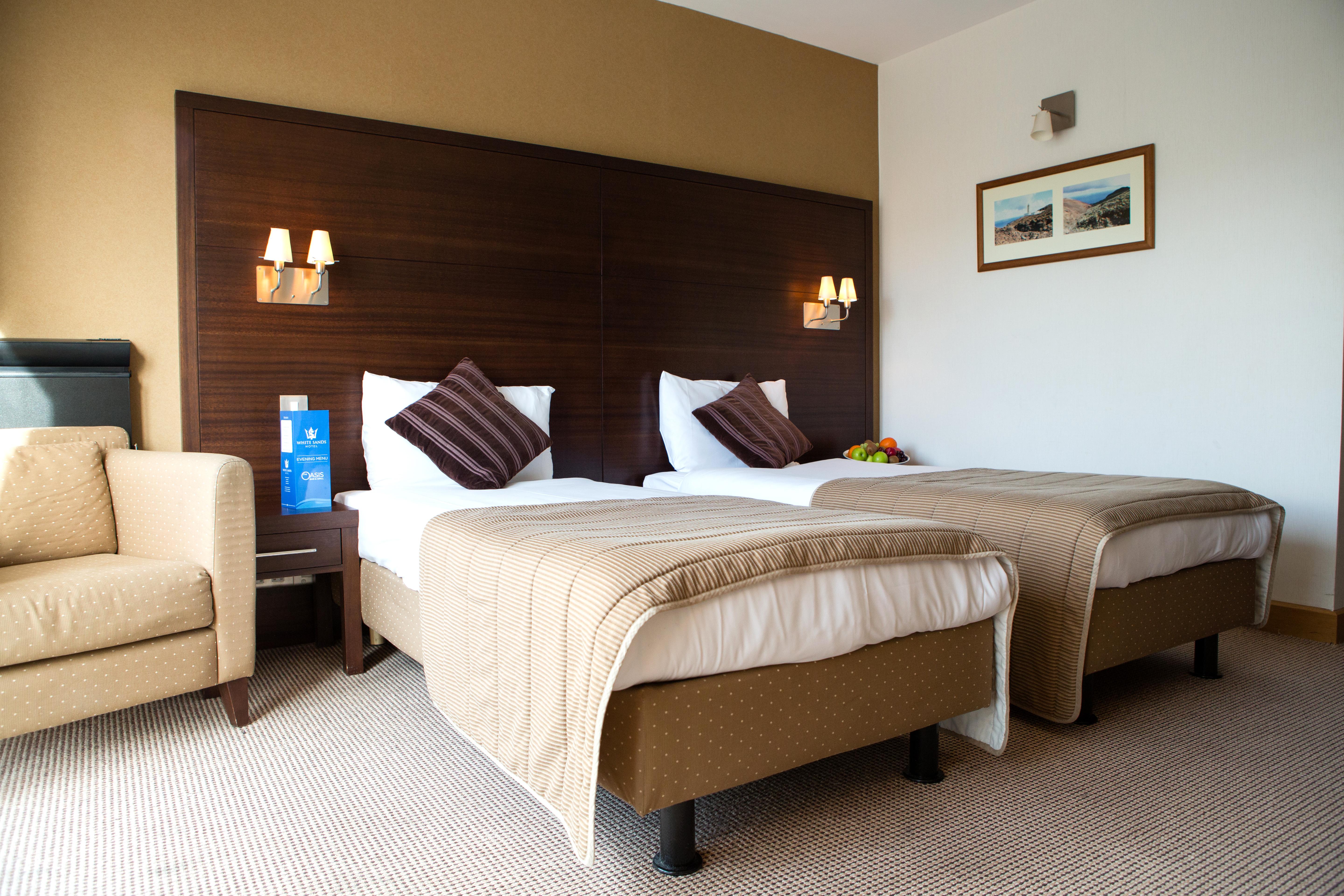 White Sands Hotel Портмарнок Екстер'єр фото