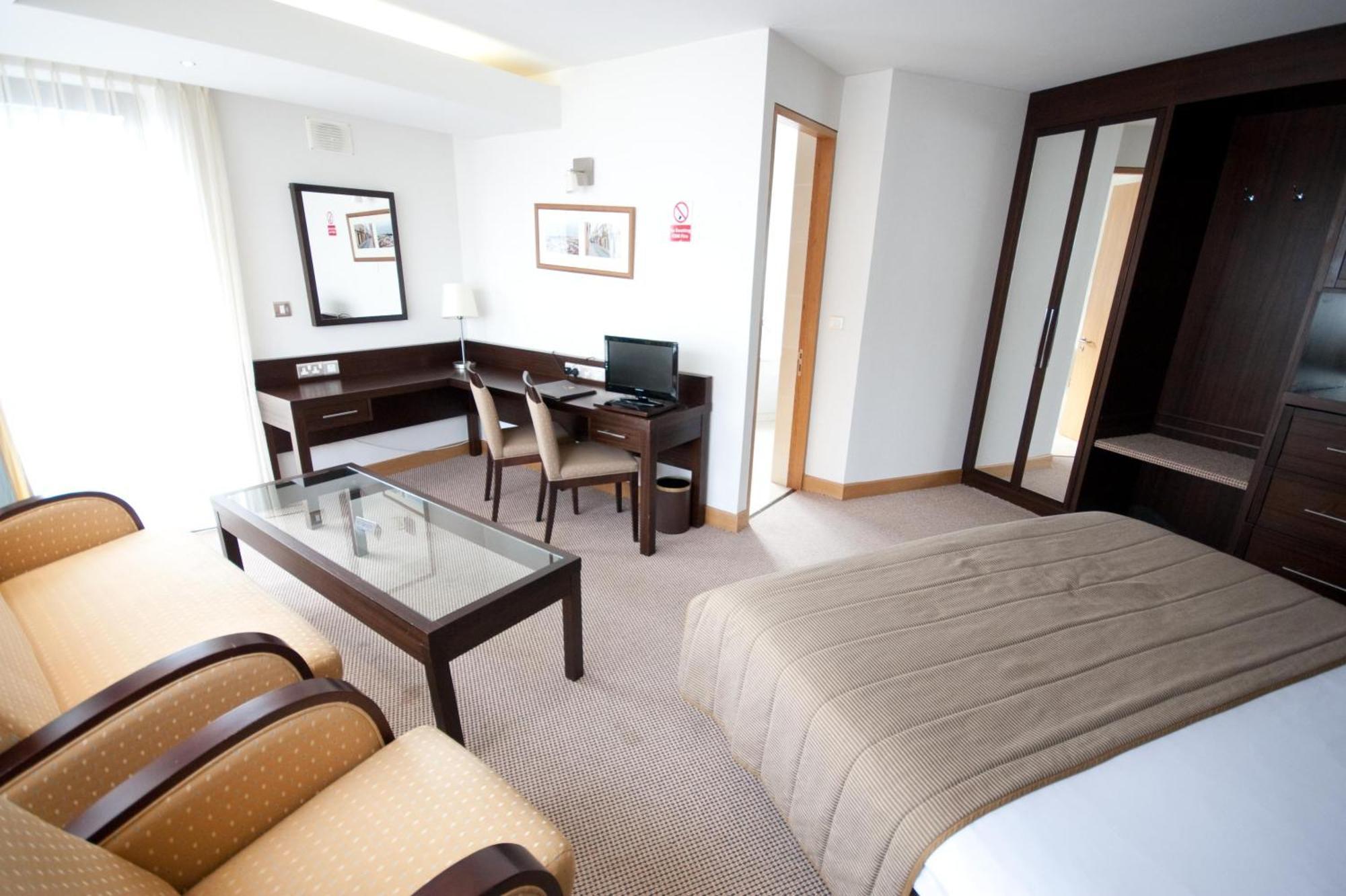 White Sands Hotel Портмарнок Екстер'єр фото