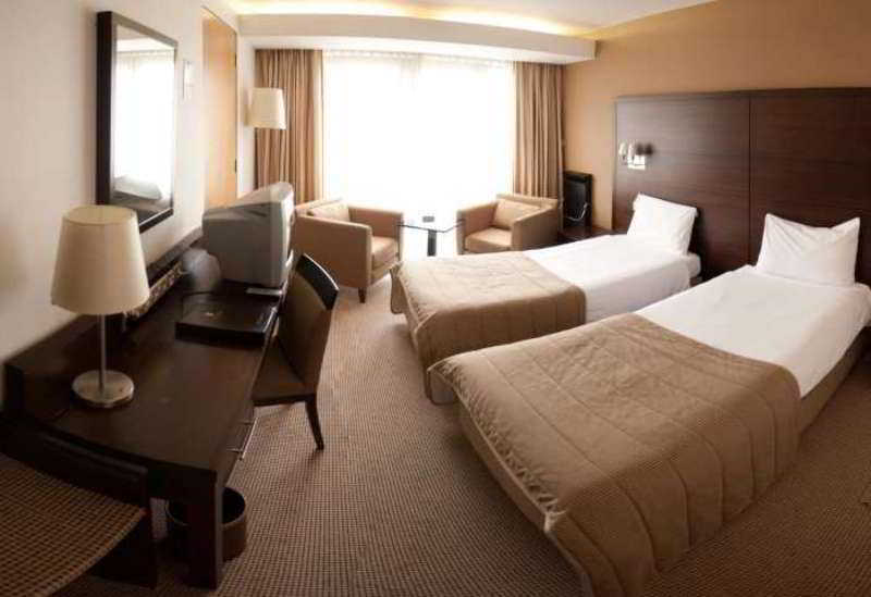 White Sands Hotel Портмарнок Екстер'єр фото