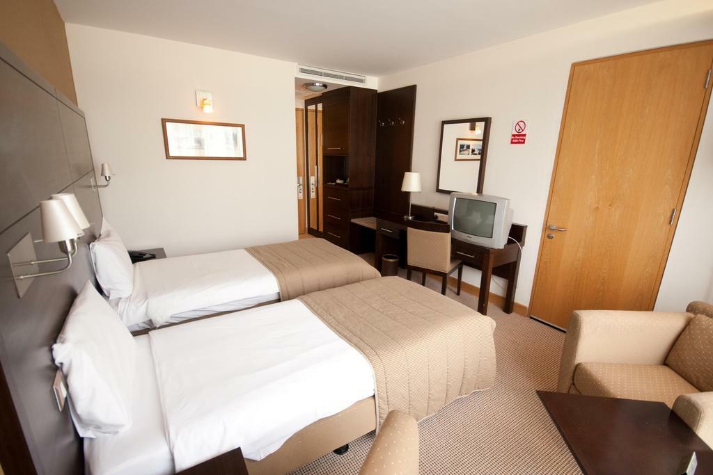 White Sands Hotel Портмарнок Екстер'єр фото